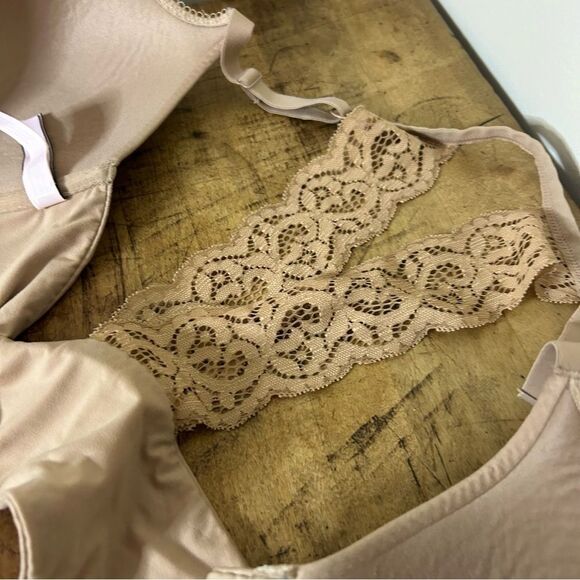 Victoria’s Secret Nude Lace Back Bra 34DDD Front Clasp Good Preworn Condition - Picture 4 of 8